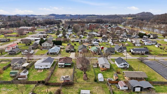 814 North Roan Street, Elizabethton, TN 37643