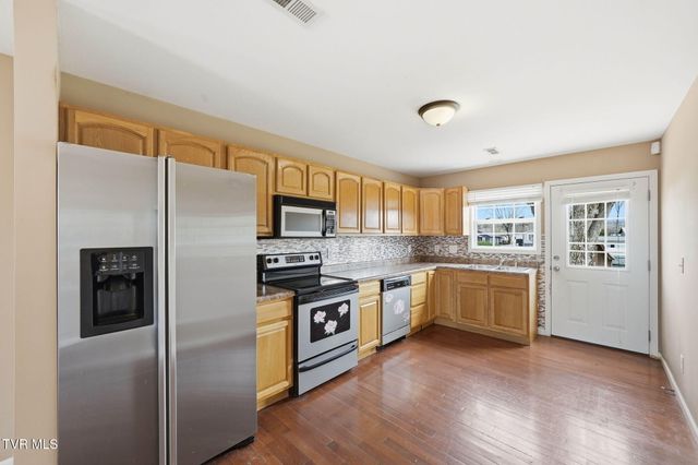 814 North Roan Street, Elizabethton, TN 37643