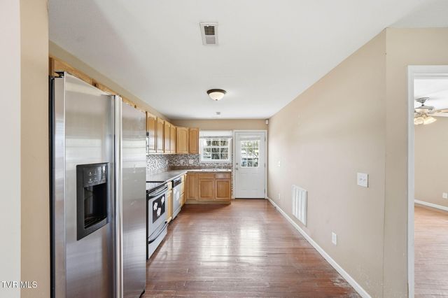 814 North Roan Street, Elizabethton, TN 37643