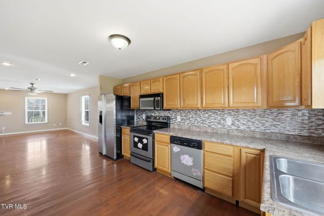 814 North Roan Street, Elizabethton, TN 37643