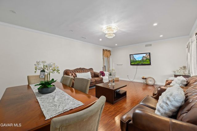 9224,9226 Gothic Avenue, North Hills, CA 91343