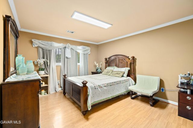 9224,9226 Gothic Avenue, North Hills, CA 91343