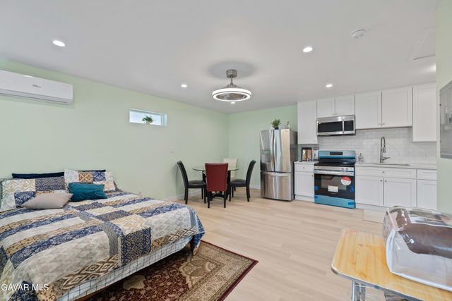 9224,9226 Gothic Avenue, North Hills, CA 91343