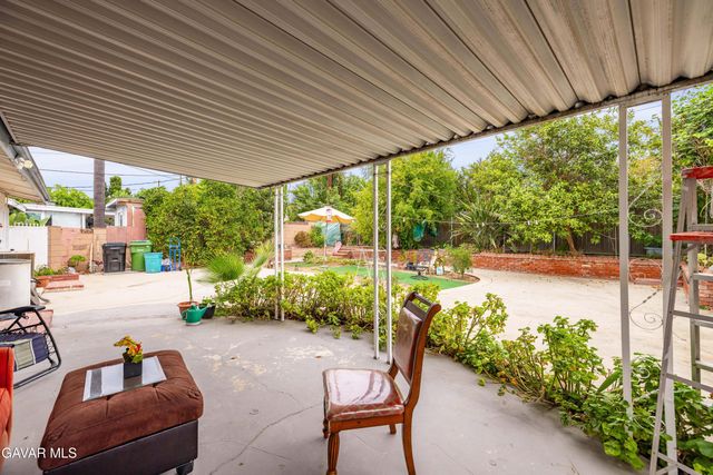 9224,9226 Gothic Avenue, North Hills, CA 91343