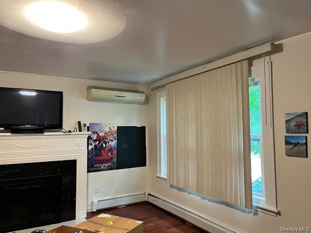 21 Nassau Road, Great Neck, NY 11021