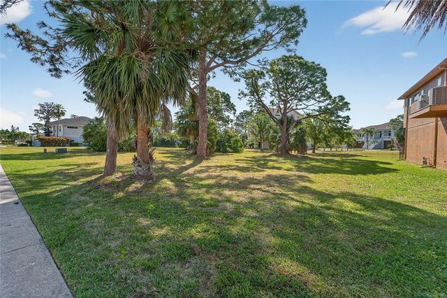 HARBOUR WATCH CIRCLE, Tarpon Springs, FL 34689
