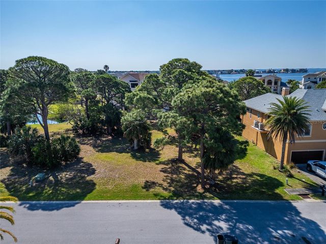 HARBOUR WATCH CIRCLE, Tarpon Springs, FL 34689