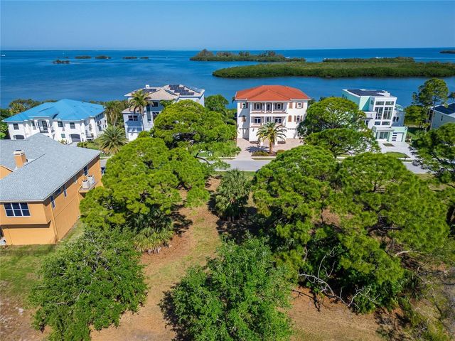 HARBOUR WATCH CIRCLE, Tarpon Springs, FL 34689