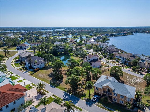 HARBOUR WATCH CIRCLE, Tarpon Springs, FL 34689