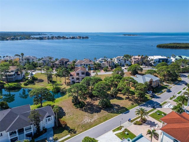 HARBOUR WATCH CIRCLE, Tarpon Springs, FL 34689