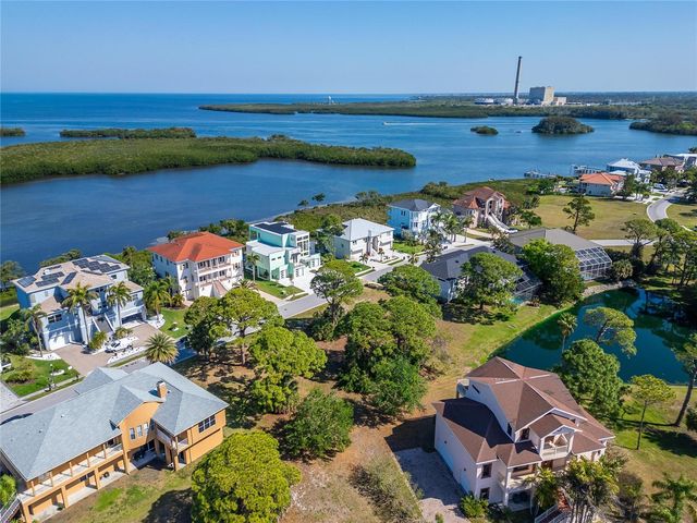 HARBOUR WATCH CIRCLE, Tarpon Springs, FL 34689