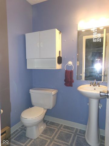 7819 Inverness Drive, Indianapolis, IN 46237