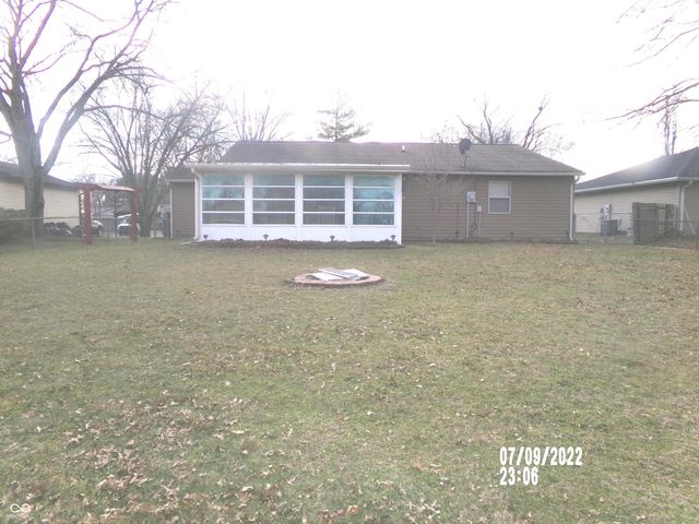 7819 Inverness Drive, Indianapolis, IN 46237