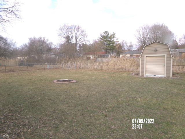 7819 Inverness Drive, Indianapolis, IN 46237