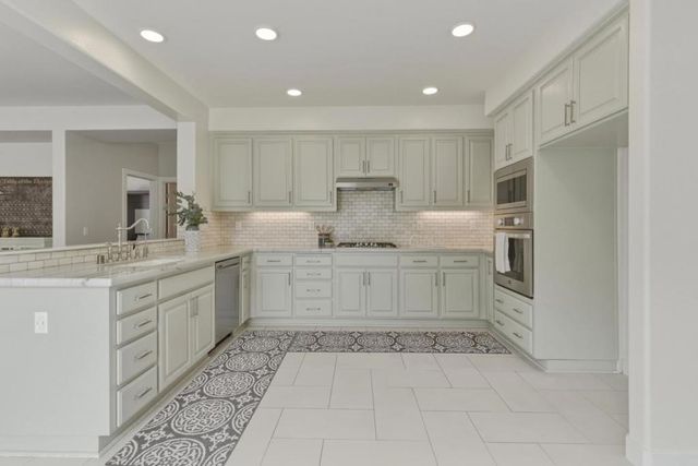 2031 Serene Drive, Hollister, CA 95023