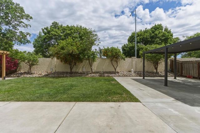 2031 Serene Drive, Hollister, CA 95023