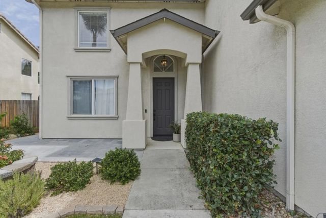 2031 Serene Drive, Hollister, CA 95023
