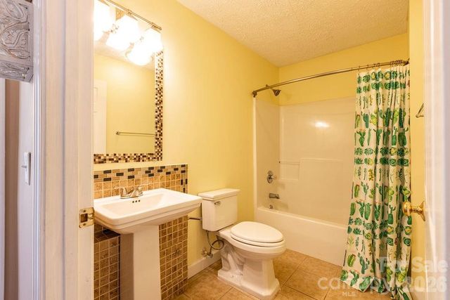 2151 Dean Lane, Lincolnton, NC 28092