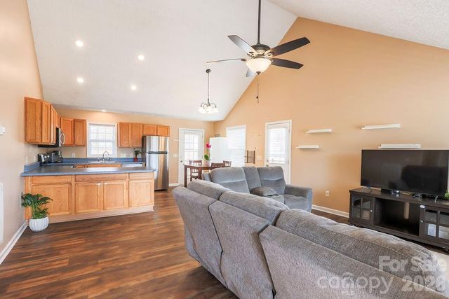 2151 Dean Lane, Lincolnton, NC 28092