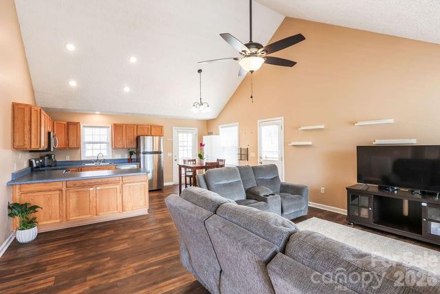 2151 Dean Lane, Lincolnton, NC 28092