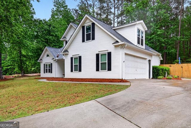 85 Elmwood Drive, Sharpsburg, GA 30277