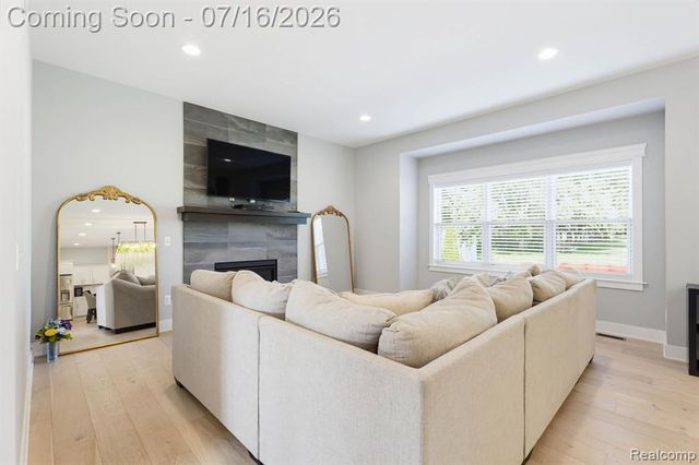 50226 Kapalua Drive, Macomb, MI 48042