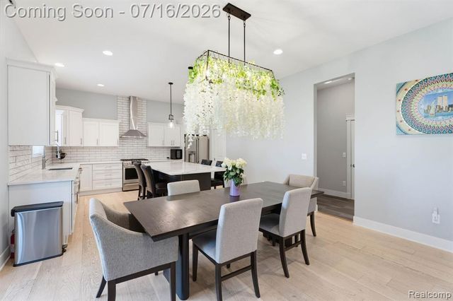50226 Kapalua Drive, Macomb, MI 48042