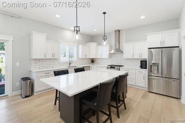 50226 Kapalua Drive, Macomb, MI 48042