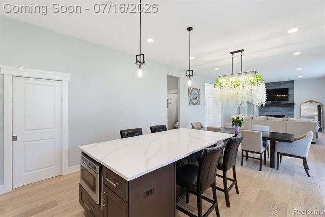 50226 Kapalua Drive, Macomb, MI 48042