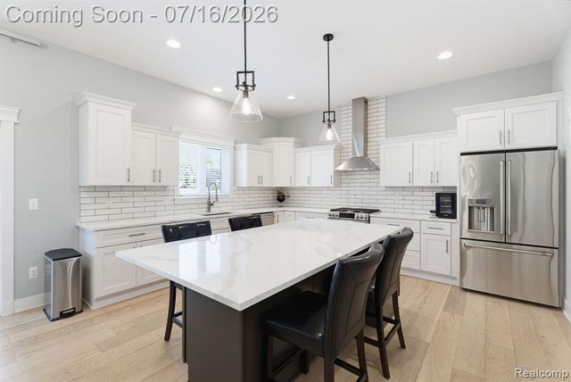 50226 Kapalua Drive, Macomb, MI 48042