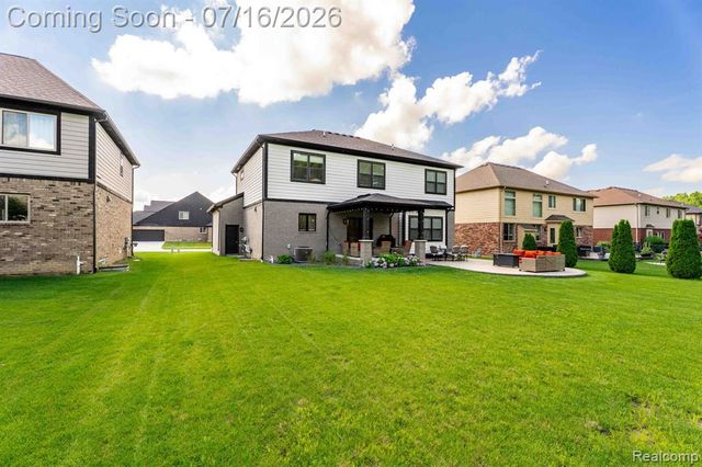 50226 Kapalua Drive, Macomb, MI 48042