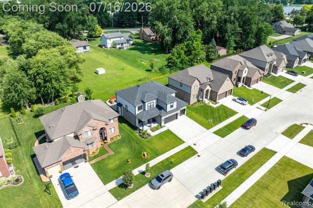 50226 Kapalua Drive, Macomb, MI 48042