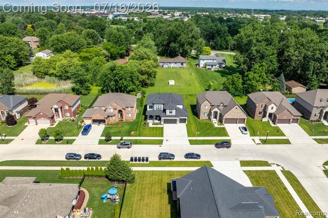 50226 Kapalua Drive, Macomb, MI 48042