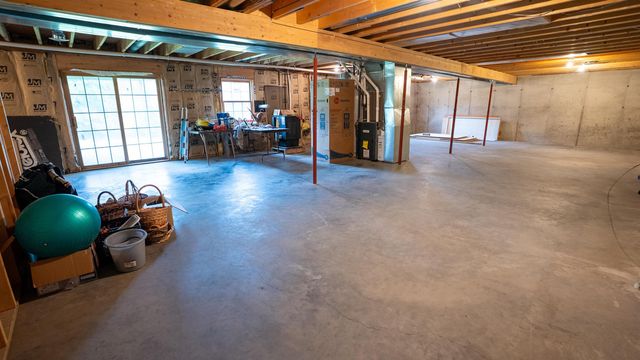 105 Buds Ave Avenue, Yankton, SD 57078