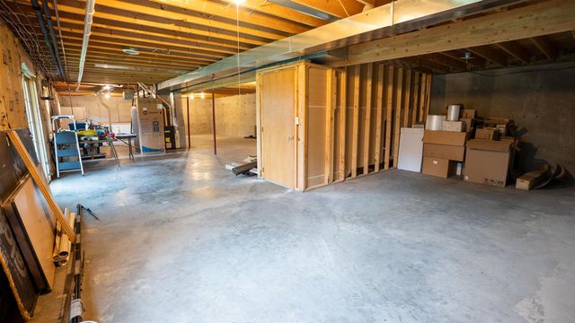 105 Buds Ave Avenue, Yankton, SD 57078