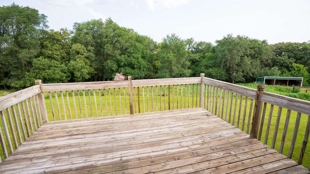 105 Buds Ave Avenue, Yankton, SD 57078