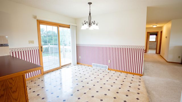 105 Buds Ave Avenue, Yankton, SD 57078