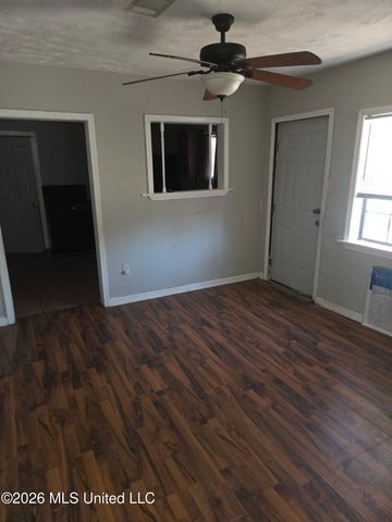 870 Crawford Street, Jackson, MS 39203