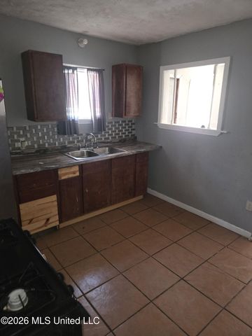 870 Crawford Street, Jackson, MS 39203