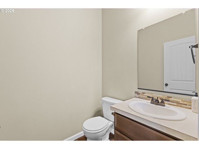 59539 WHITEOAK Dr, St Helens, OR 97051