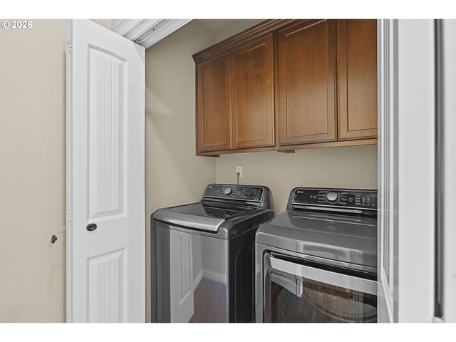 59539 WHITEOAK Dr, St Helens, OR 97051