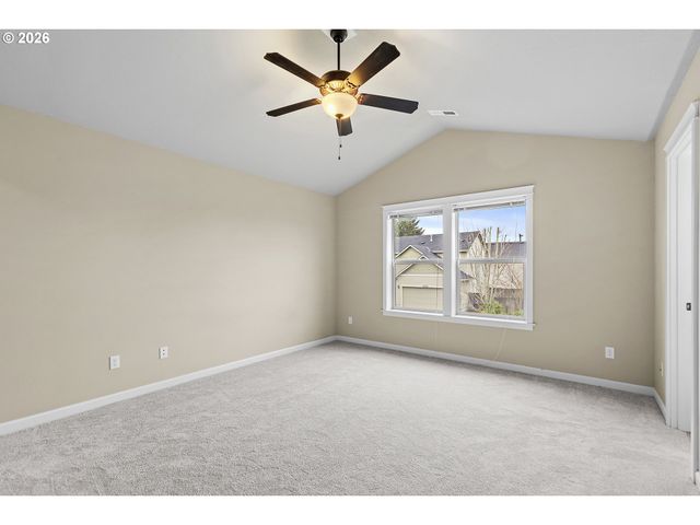 59539 WHITEOAK Dr, St Helens, OR 97051