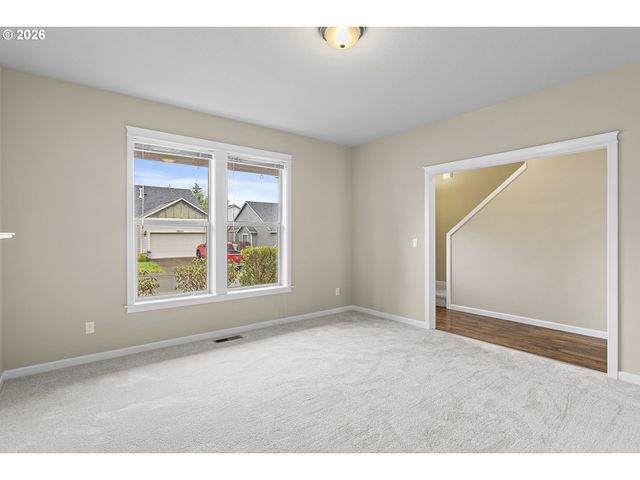 59539 WHITEOAK Dr, St Helens, OR 97051