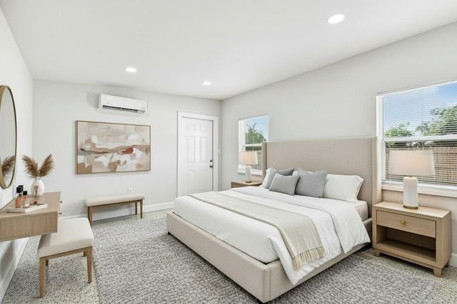 4430 13TH AVENUE N, St Petersburg, FL 33713