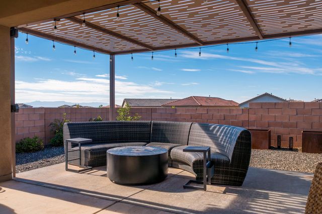 700 Cuarzo Road SE, Rio Rancho, NM 87124