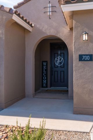700 Cuarzo Road SE, Rio Rancho, NM 87124