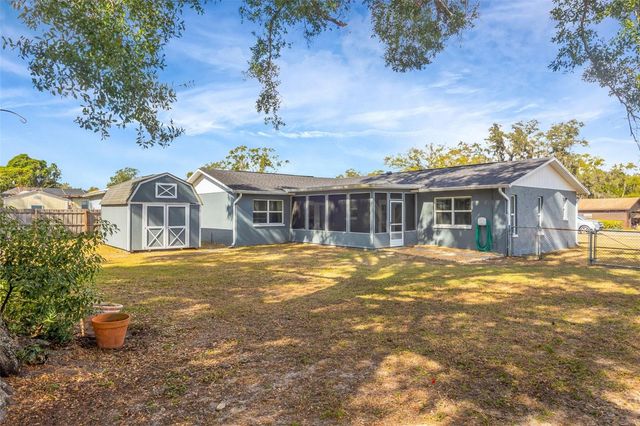 609 KING HENRY COURT, Seffner, FL 33584