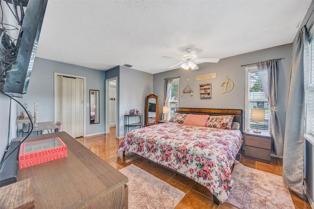 609 KING HENRY COURT, Seffner, FL 33584