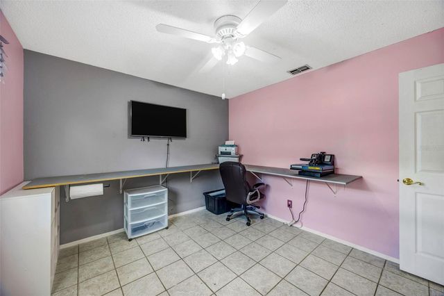 609 KING HENRY COURT, Seffner, FL 33584