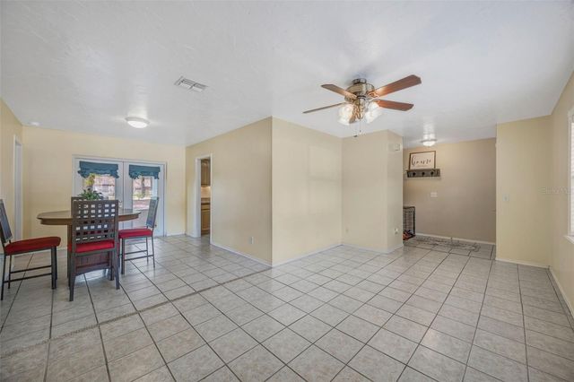 609 KING HENRY COURT, Seffner, FL 33584